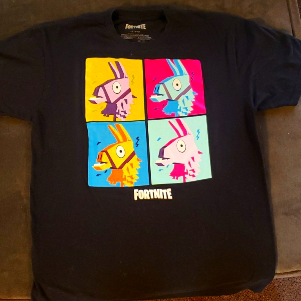 Fortnite black short sleeve shirt with print men's size L